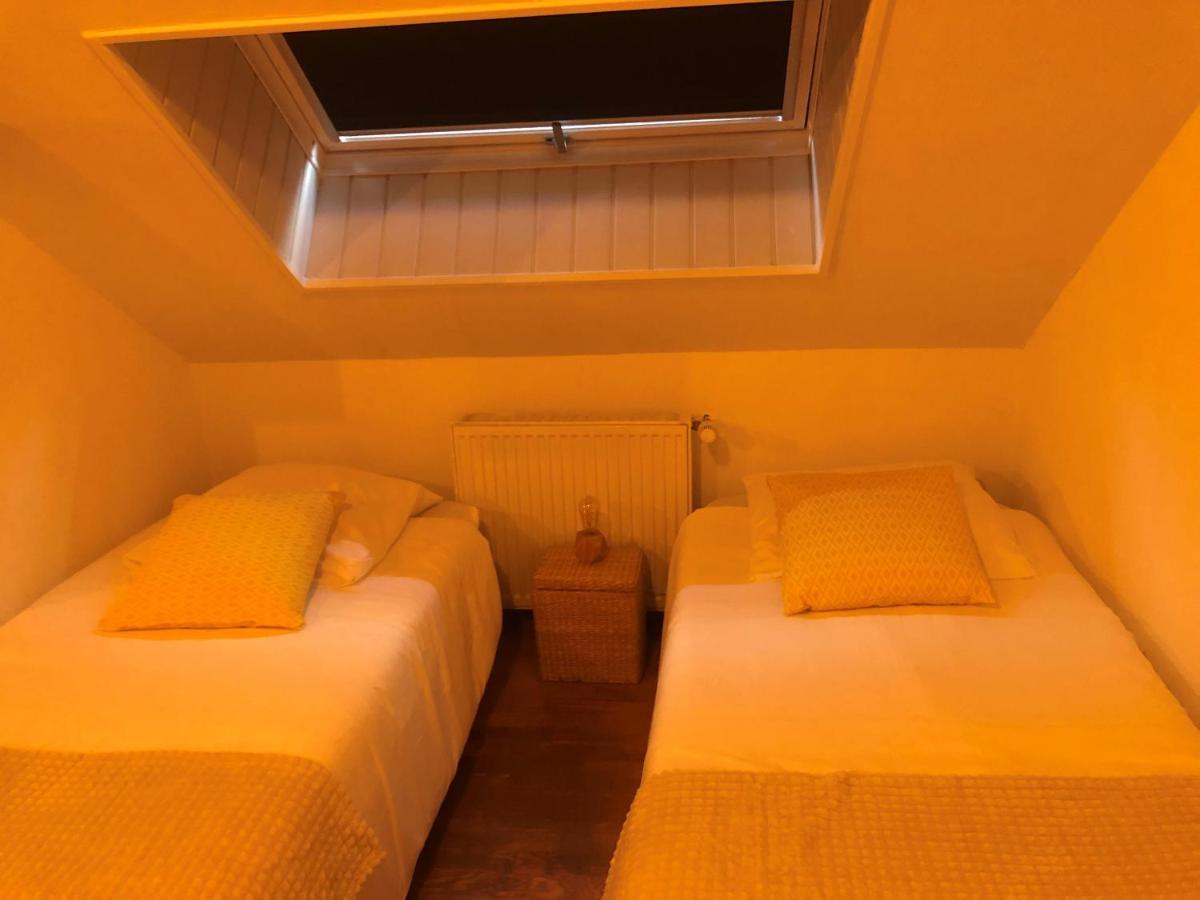 Grande Chambre Familiale Jaune Tout Bonnement Bien Putot-en-Auge Екстериор снимка